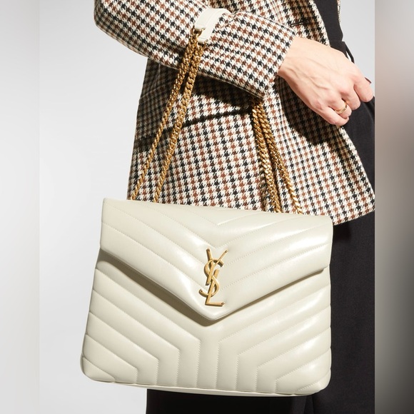 Yves saint Laurent LouLou medium shoulder bag in quilted leather - Picture 13 of 13